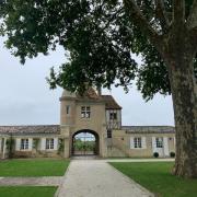 Un des bâtiments du château