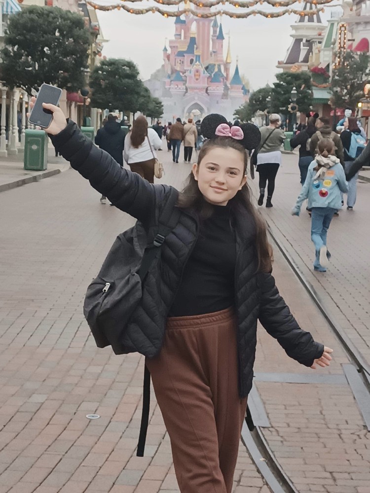 Photo traditionnelle devant le château pour Vittoria.