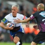 Deschamps s'essaie au rugby