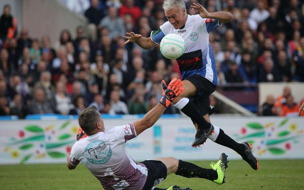 Duel entre Deschamps et Pascal Olmeta