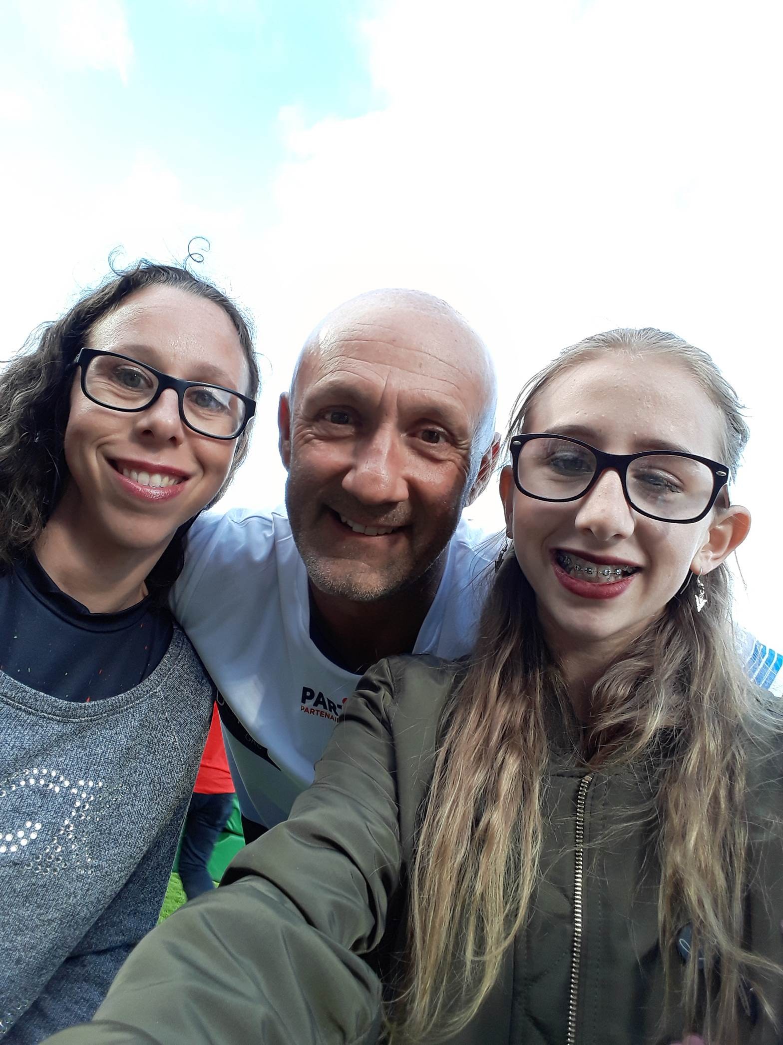 Emeline, Maelle et Fabien Barthez